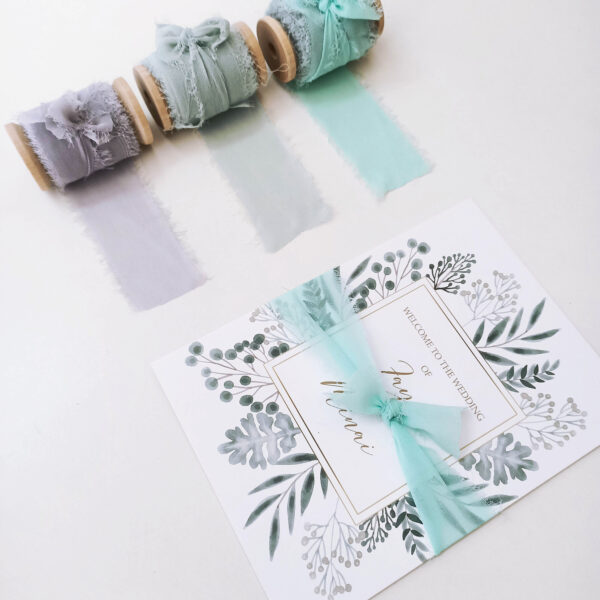 明信片喜帖和緞帶