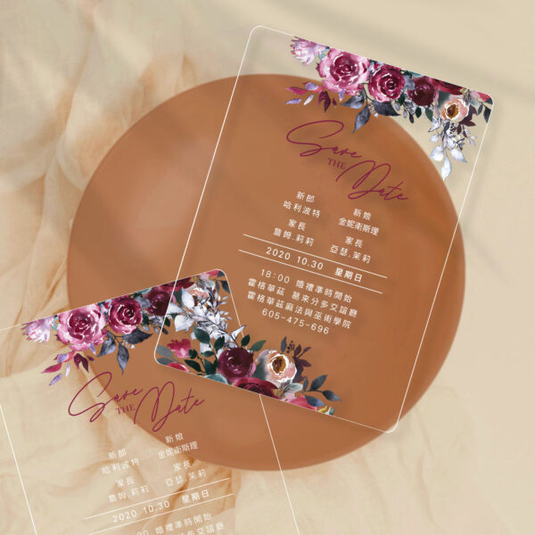 Alternative view of 雪藏紅花-透明壓克力喜帖